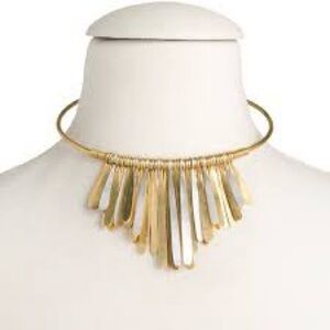 Kendra Scott + AYAM
Every Journey Begins IN AFRICA